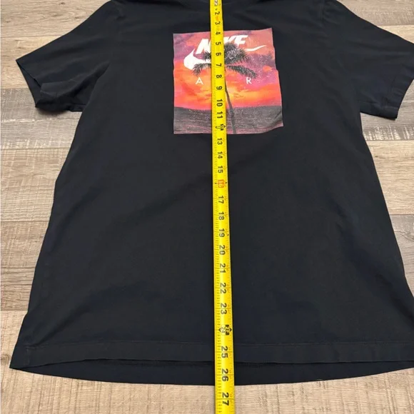 Nike Black Sunset Graphic Tee - Picture 5 of 5